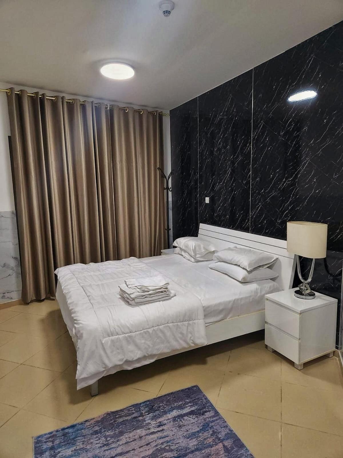 Apartamento 1 Bhk - Concorde Tower - Jlt Cluster H Dubái Exterior foto
